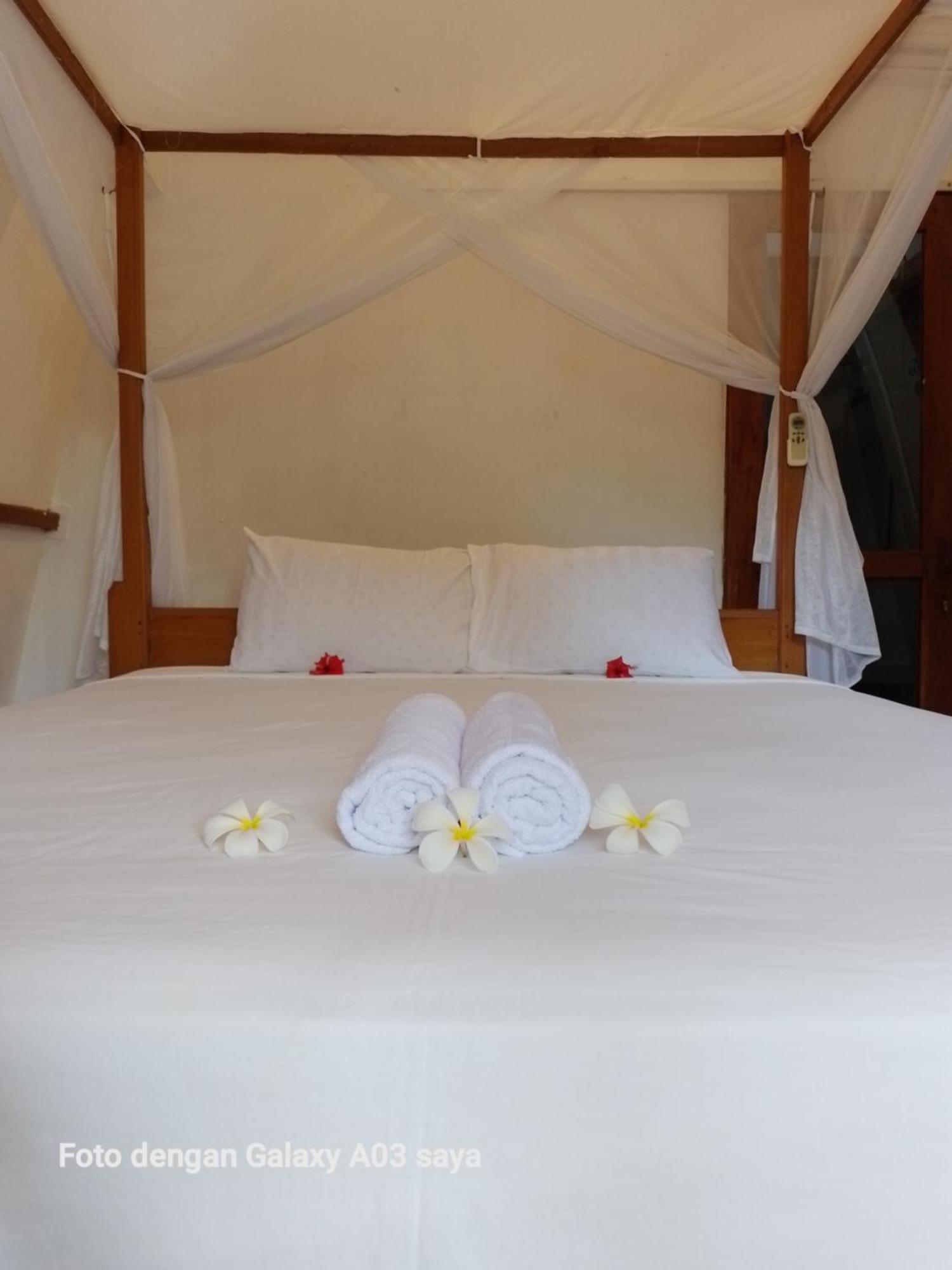 We'Be Cottages Gili Meno Bilik gambar