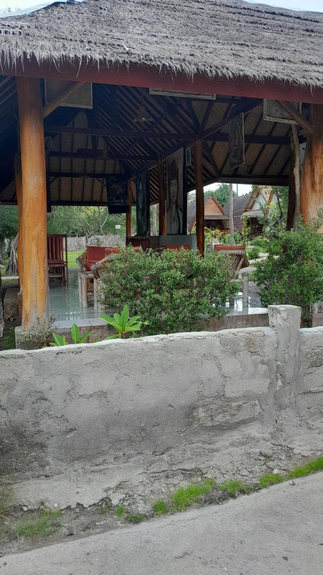 We'Be Cottages Gili Meno Bilik gambar